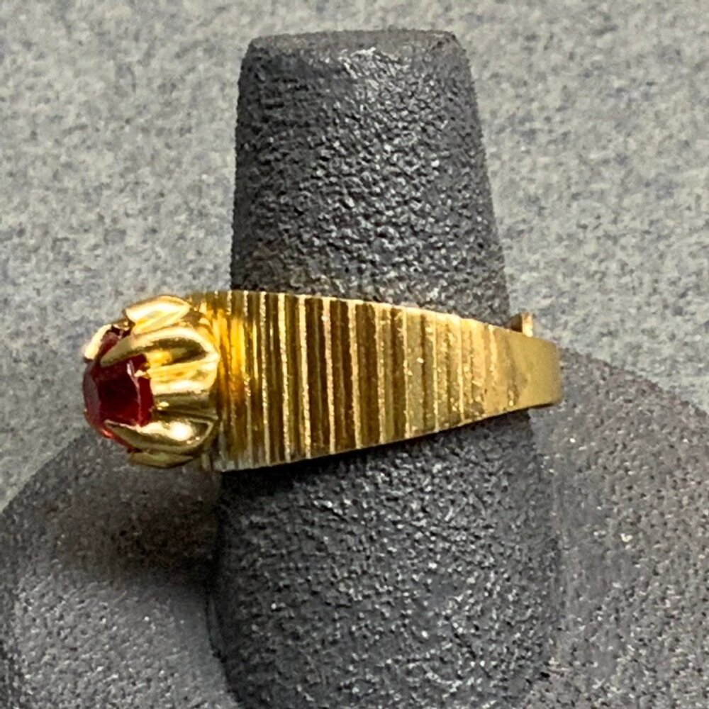 Adjustable Ring Size 7 Up Ruby Red Rhinestone Gol… - image 2